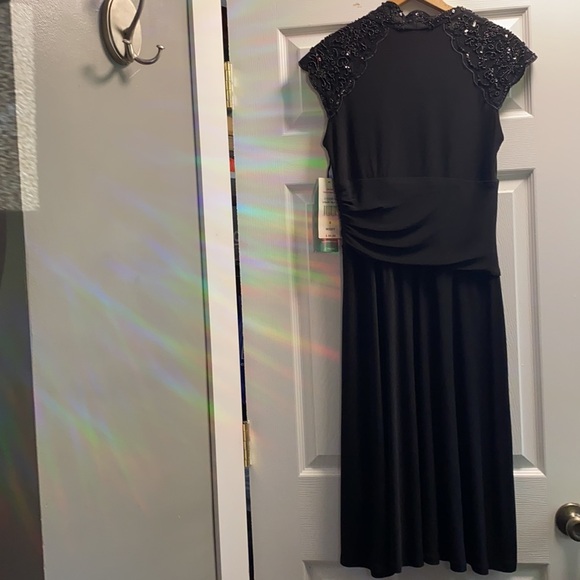 Scarlet Nite Missy 6 Traditional Black Dress - Picture 11 of 16